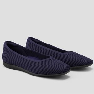 Vivaia Lightweight Square-Toe Navy Knit Slip-On Shoes